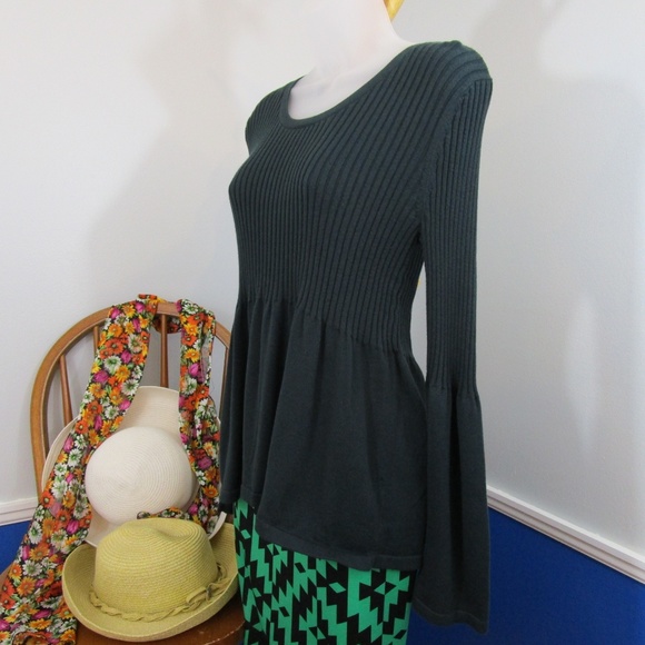 💐HP💐 VTG Sweater Black Ribbed Fit & Flair Style - Picture 4 of 7